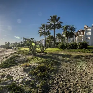 Hb - Comfortable Beachfront , Estepona Spain