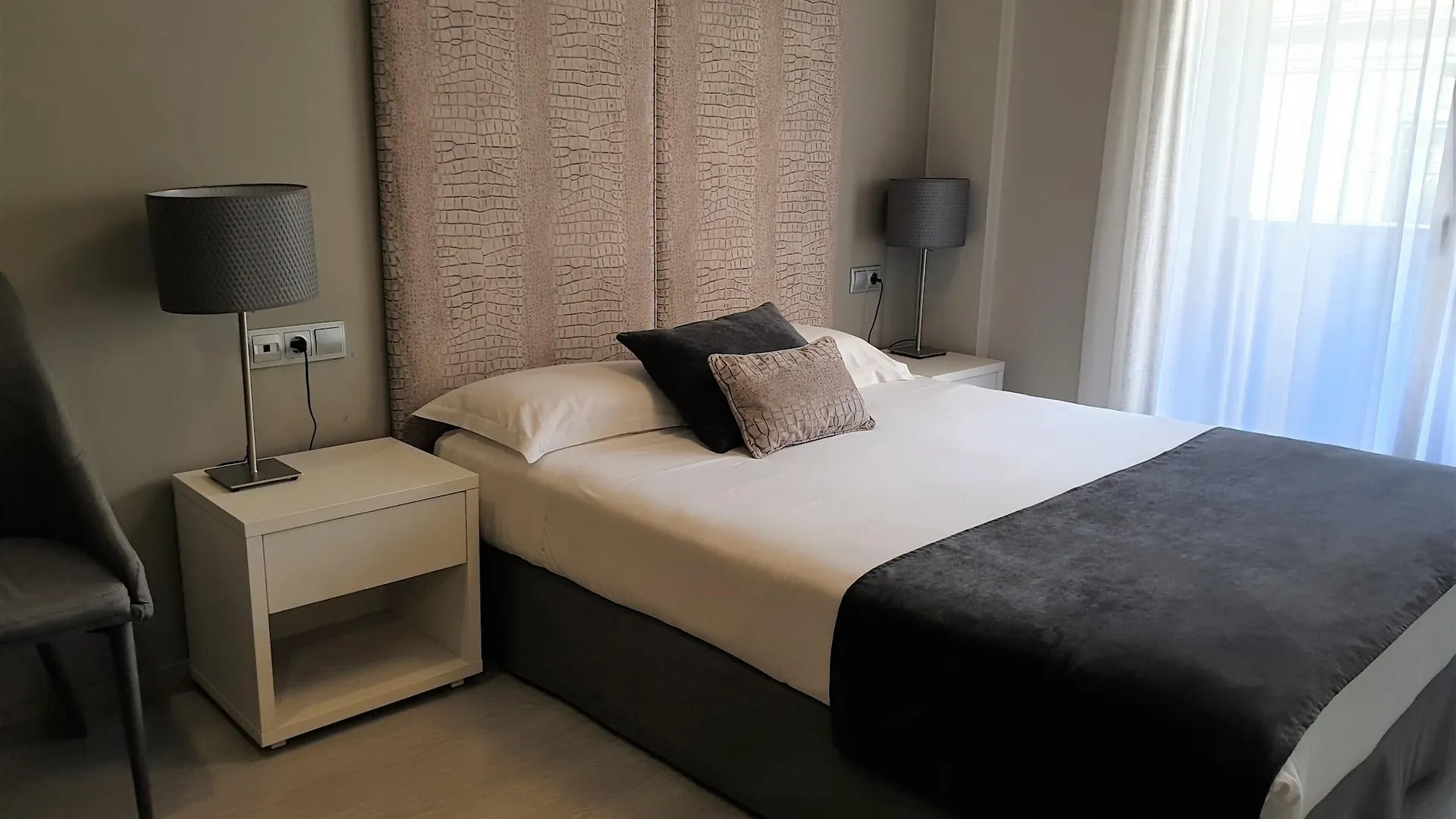 Apartment Apartamentos Real Lleida Spain