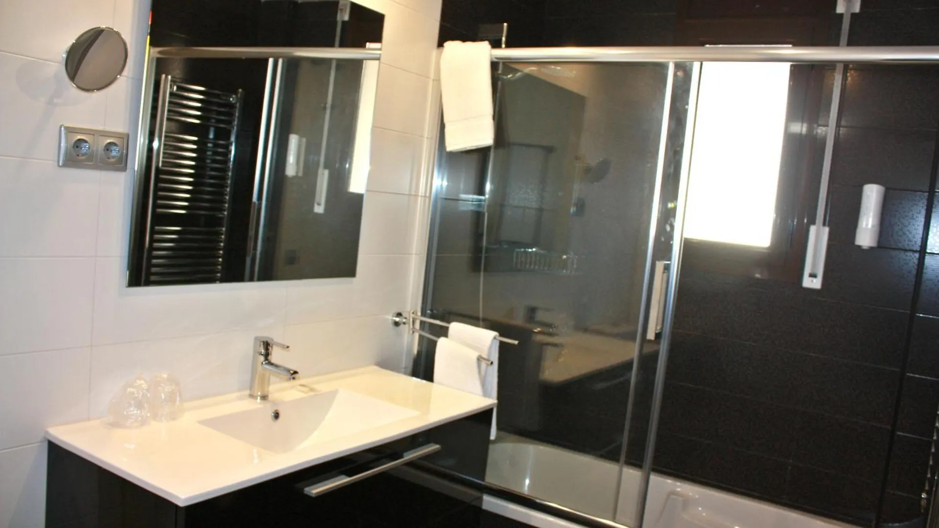 Apartamentos Real Lleida Spain