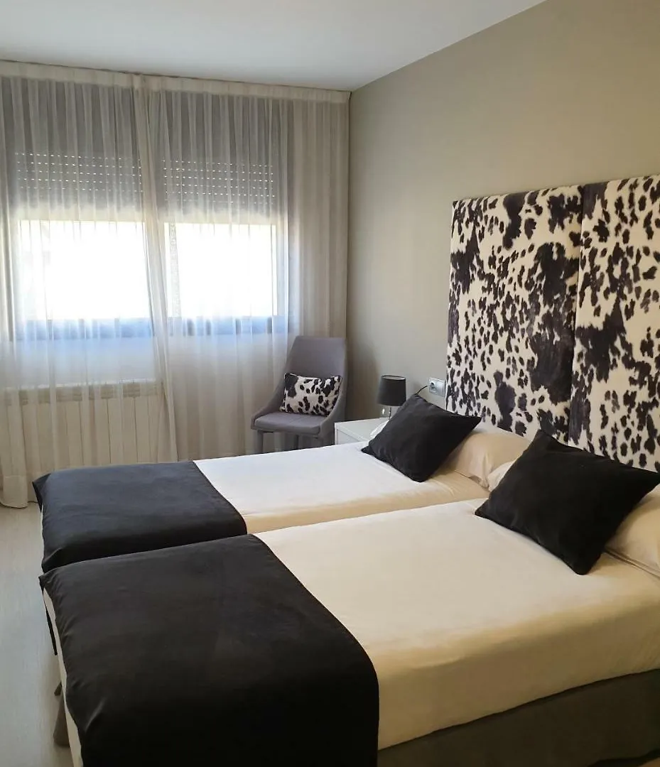 Apartamentos Real Lleida 0*,  Spain